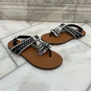 NWOT Size 7.5 Vince Camuto Black and White Fringe Leather Sandals
